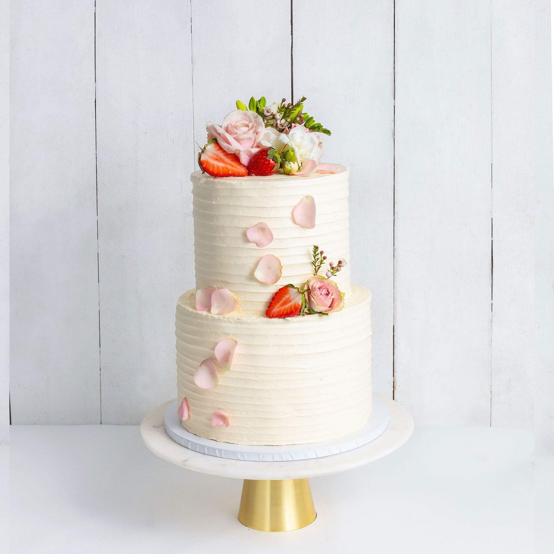 How Much Is the Average Wedding Cake? Budgeting Tips & More - Wedbuddy