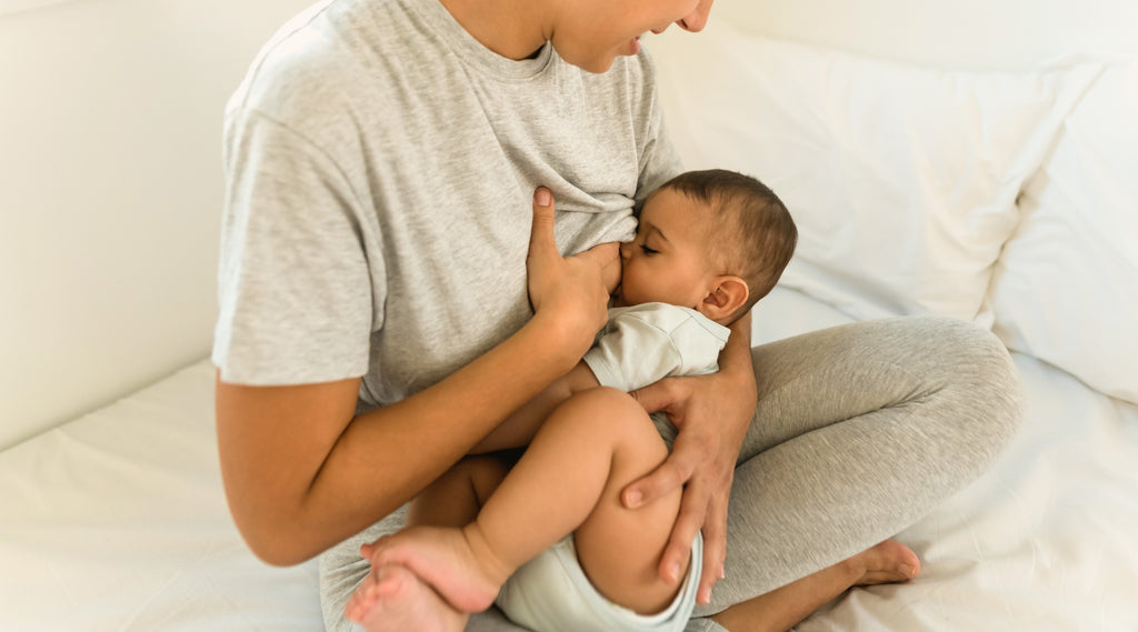 Combining Baby-Led Weaning with Breastfeeding: A Guide for New Mummies