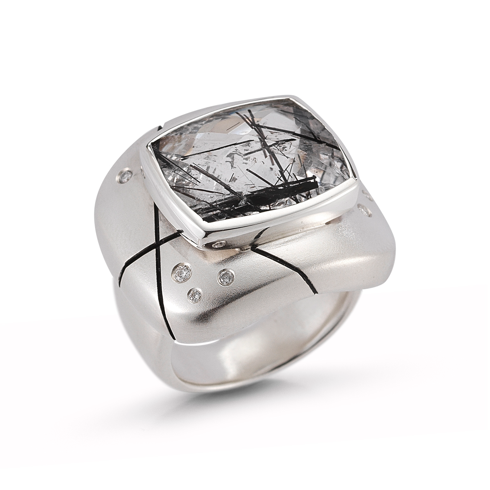 Tourmalinated Quartz and Diamond Ring