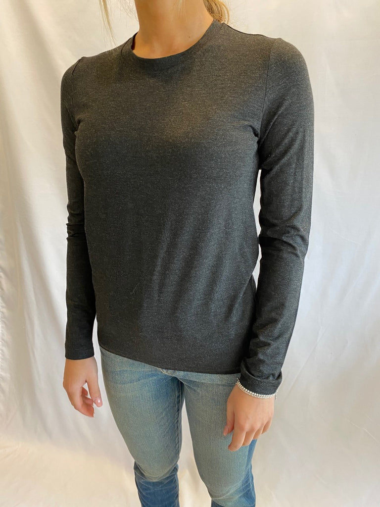 Solid Long Sleeve in Dark Grey by TONET – The Perfect Provenance