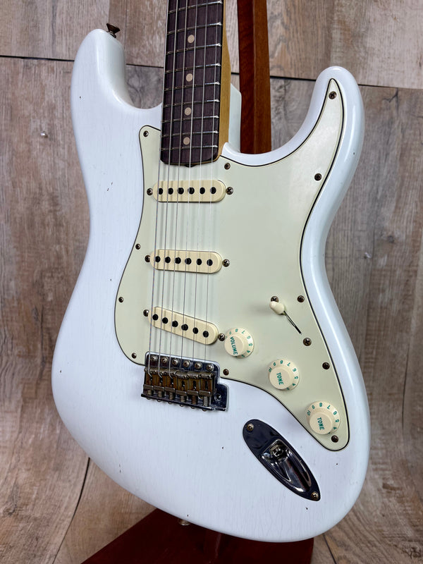 Fender Custom Shop 1964 Stratocaster Journeyman Relic Aged Olympic White w/case
