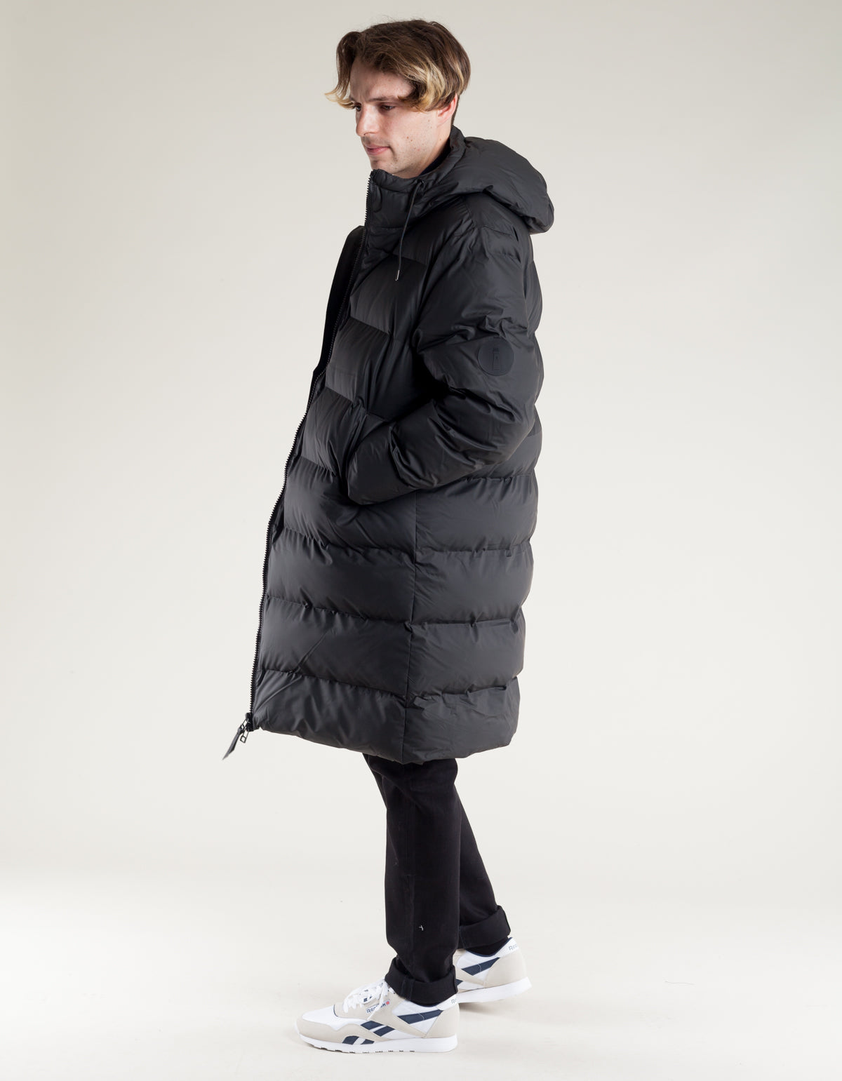 rains-men-s-long-puffer-jacket-black-still-life