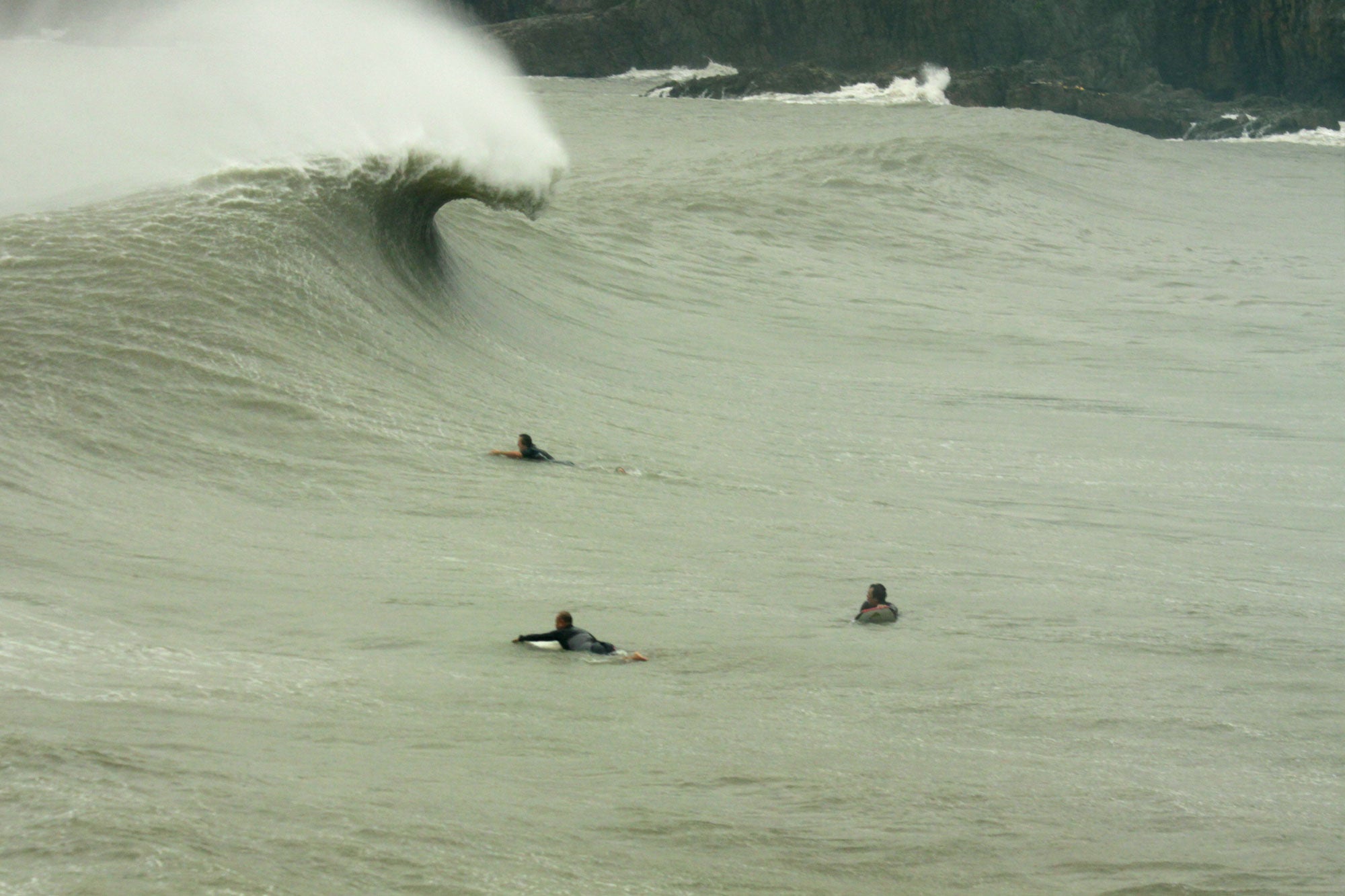 Hong Kong Typhoon Surf