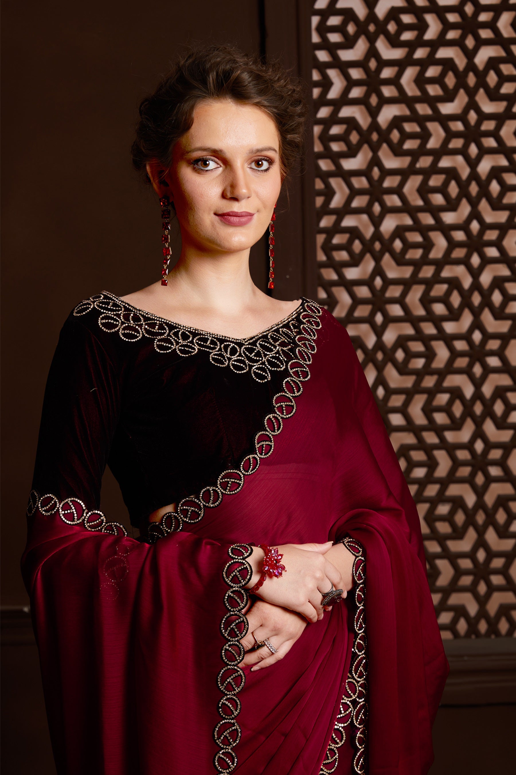 Buy Maroon Sarees for Women by SATRANI Online | Ajio.com