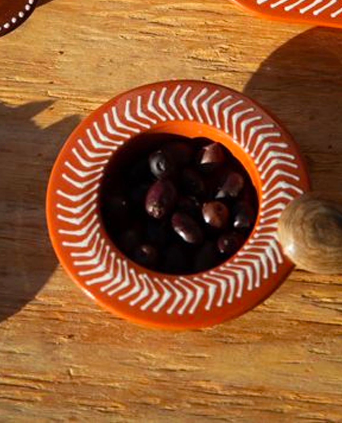 Velas Vicara Round Dish in Terracotta Dot Beaumont Organic