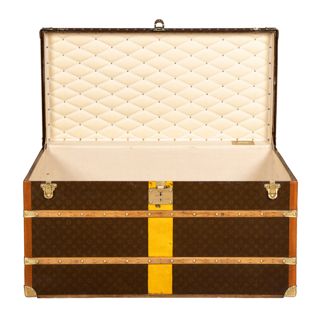 Courrier trunk Louis Vuitton - Des Voyages - Recent Added Items