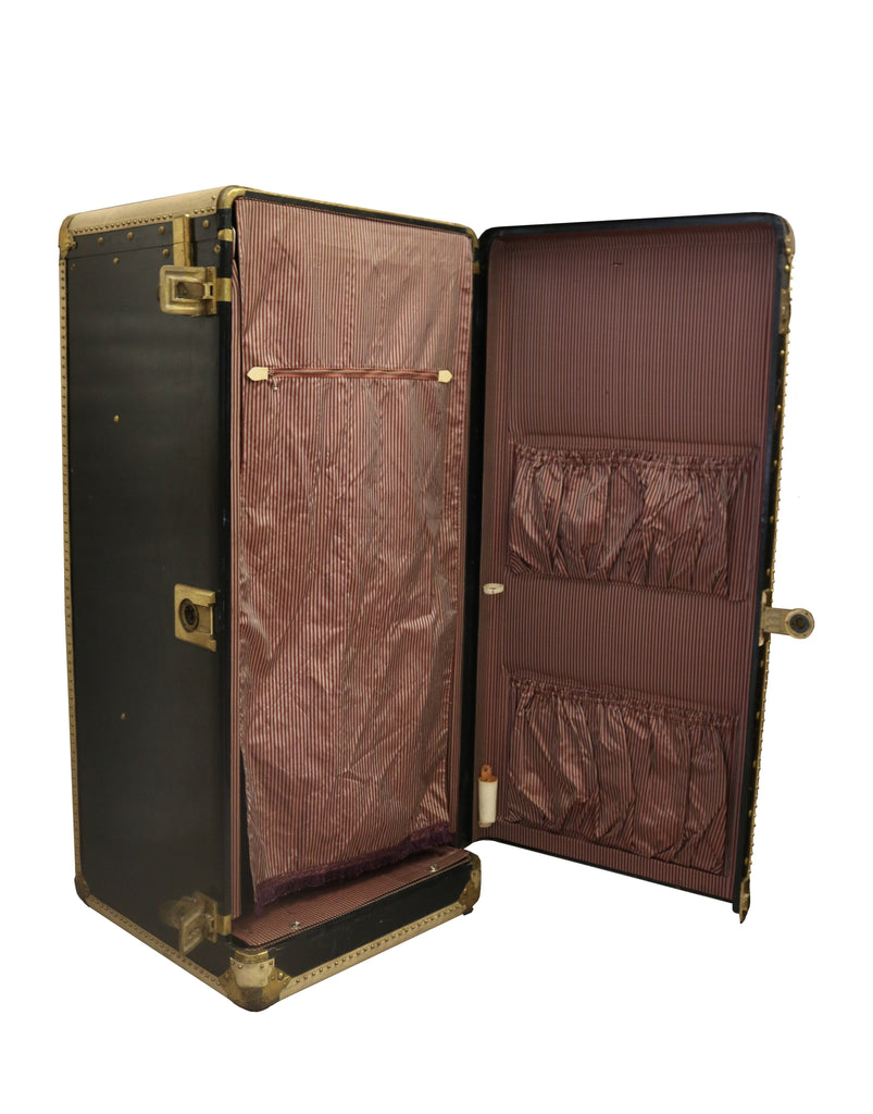 Louis Vuitton wardrobe leather trunk from the 19th century - Bozaart