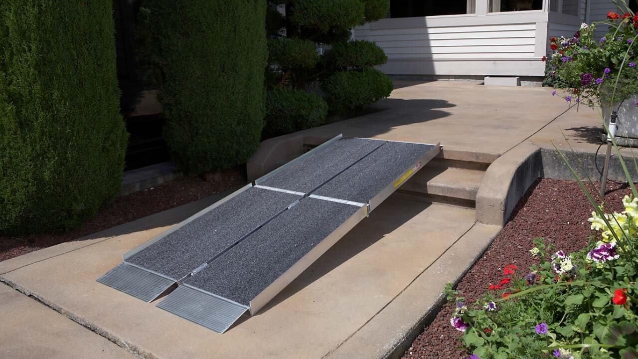 SLIP-RESISTANT RAMP SURFACE