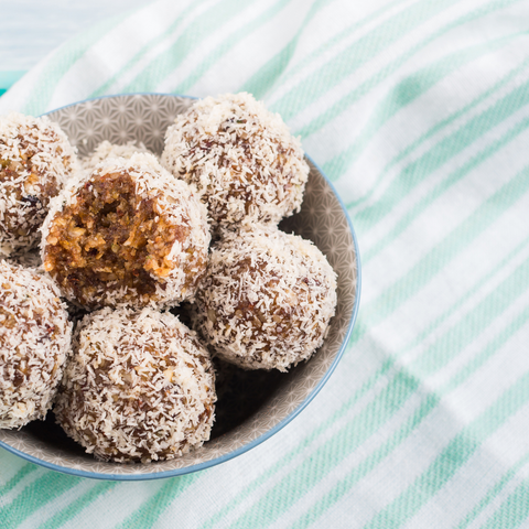 date balls with whey protein