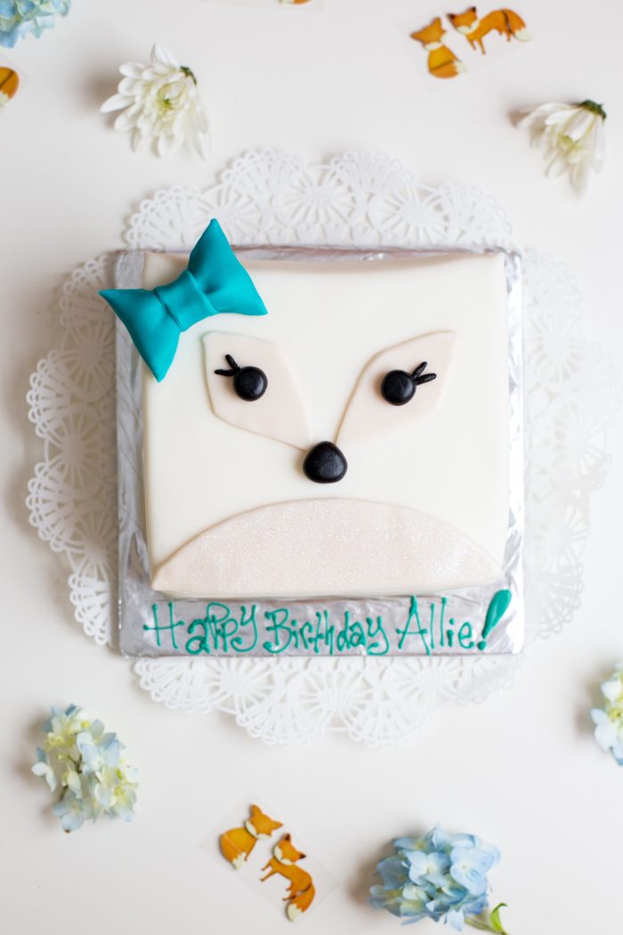 Artic Fox Cake, Pinata DIY and Party by Anne Weil of Flax & Twine