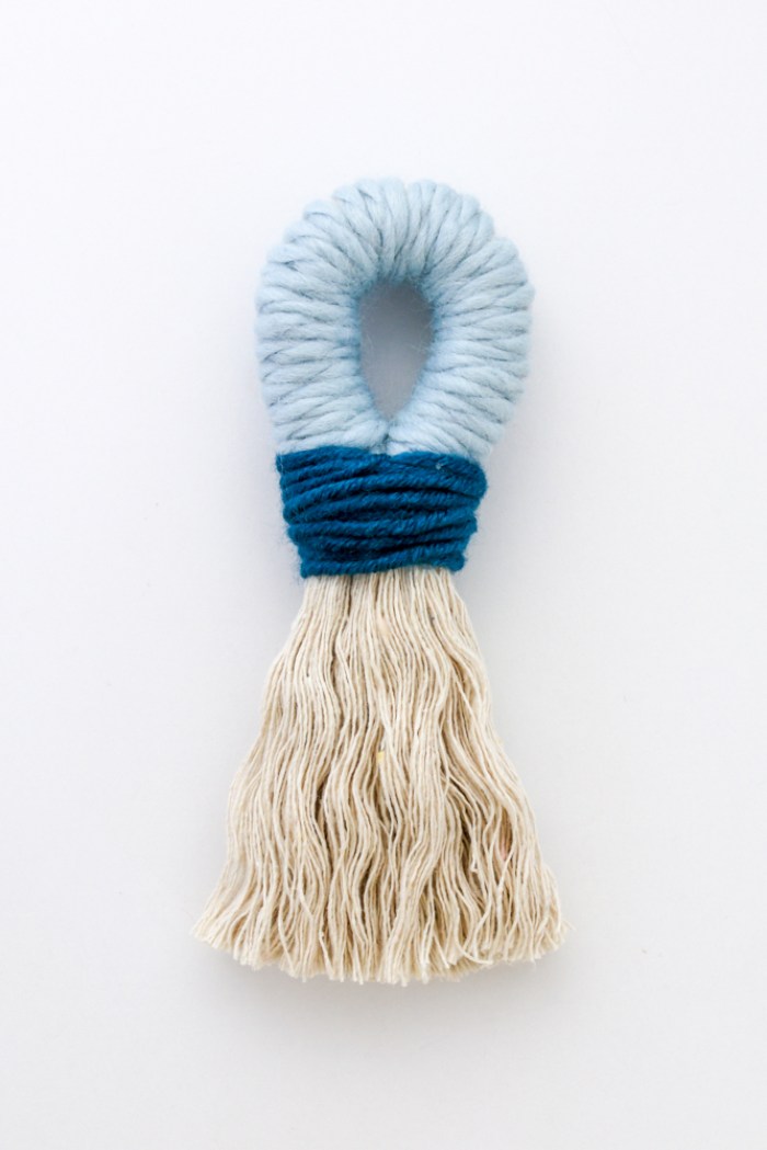 How to Make a Yarn Wrapped Keyhole Tassel - TL Yarn Crafts