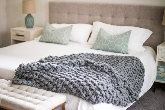 Arm Knit Seed Stitch Blanket Pattern by Anne Weil of Flax & Twine