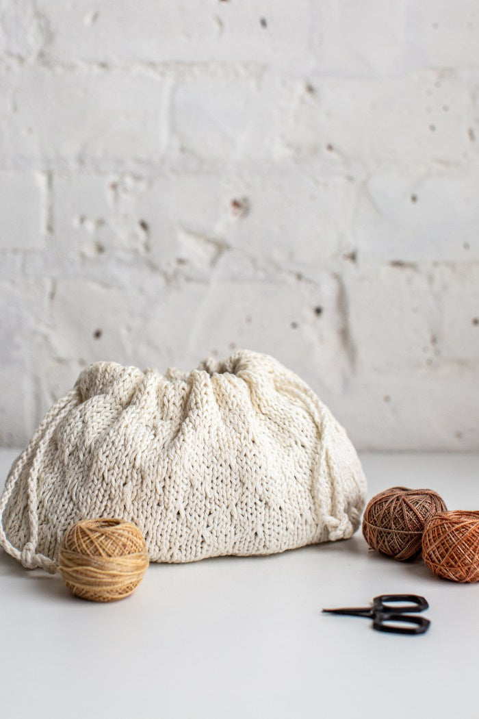 Drawstring Knit Bag Pattern in Trellis Stitch Flax & Twine