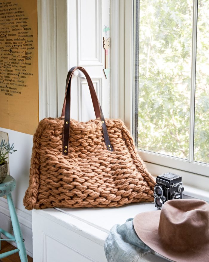 Purl Side Tote |  Arm Knitting Patterns from Knitting Without Needles by Anne Weil