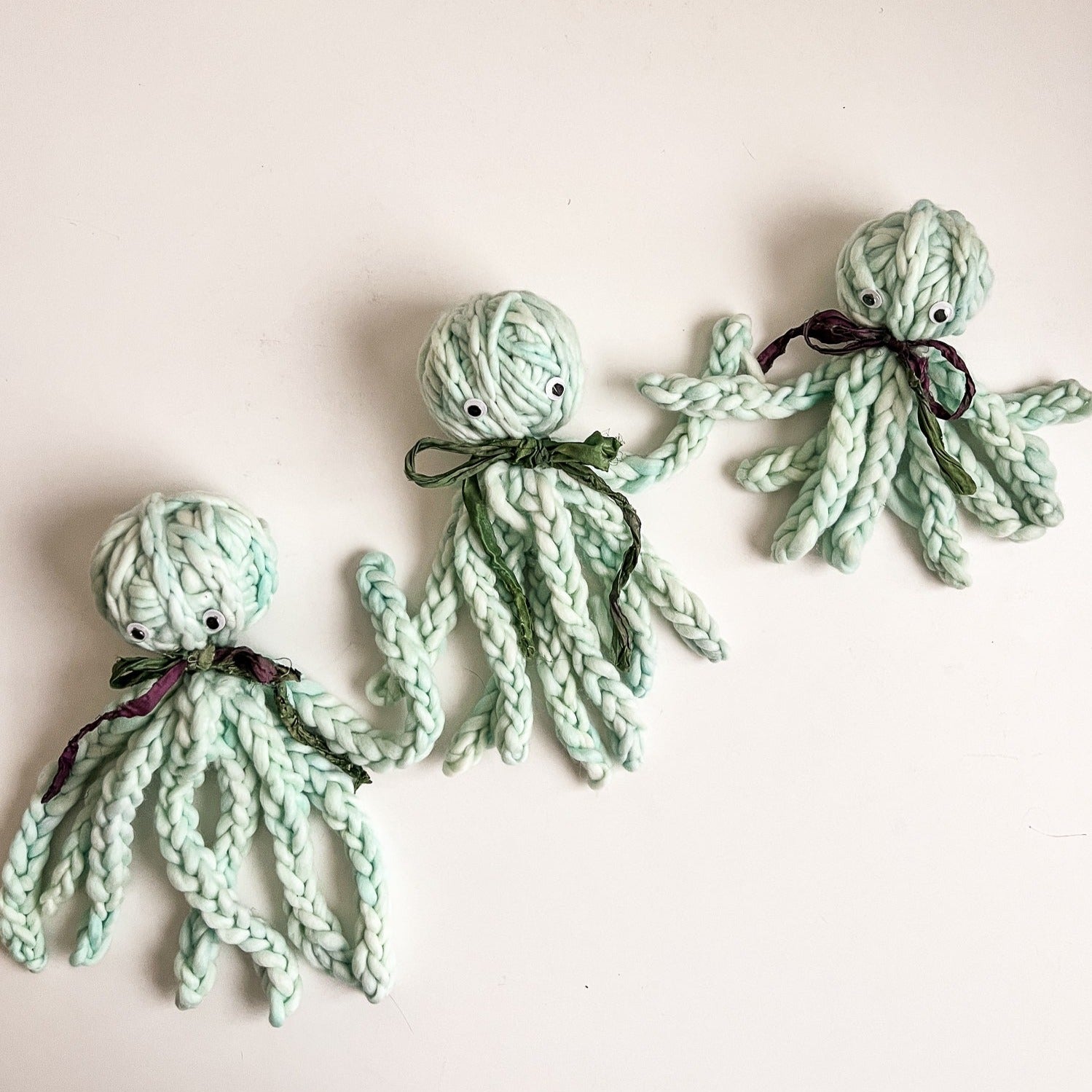 US 8, 1.40 mm Crochet Hook