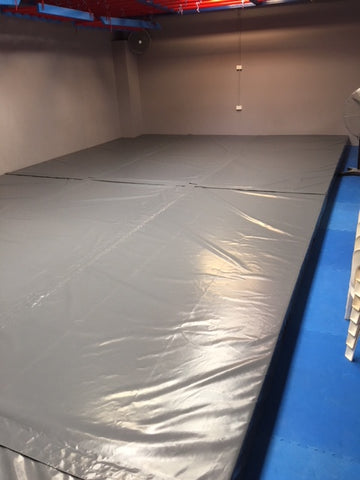 Floor area crash mat