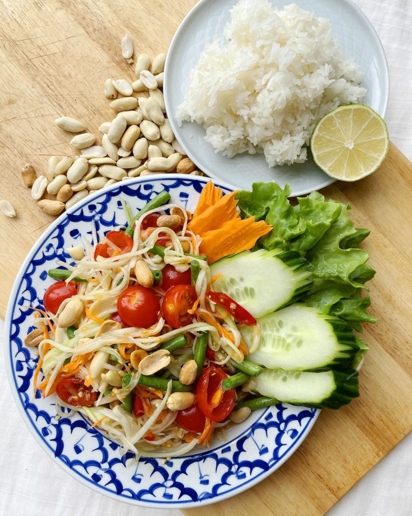 Mae Jum Som Tam - Thai green papaya salad