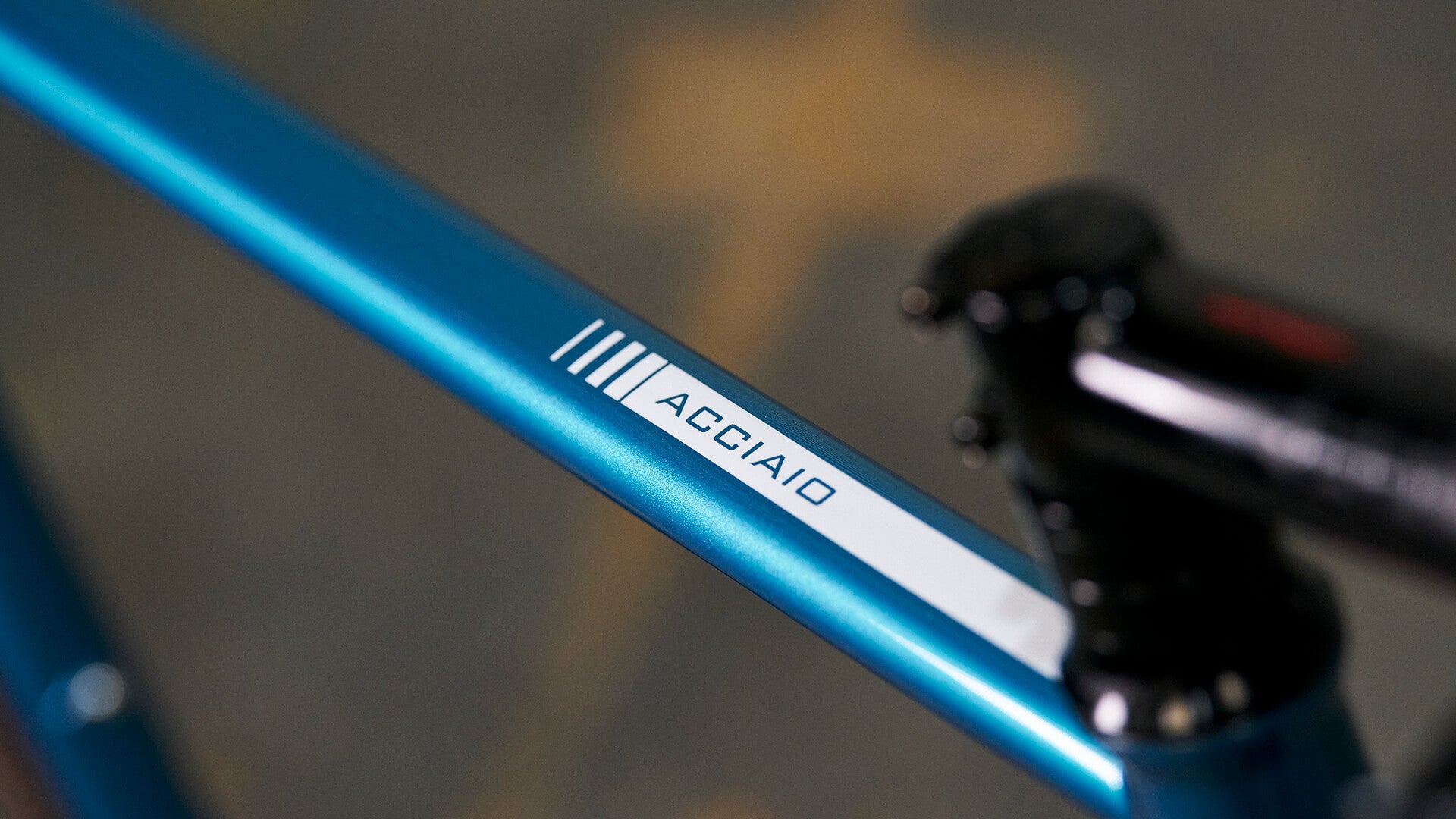 Condor Acciaio - top tube details