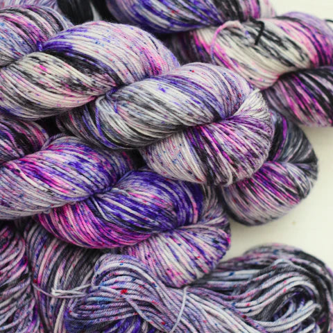 Confetti by Wonderland Yarns (fingering) – Heavenly Yarns / Fiber