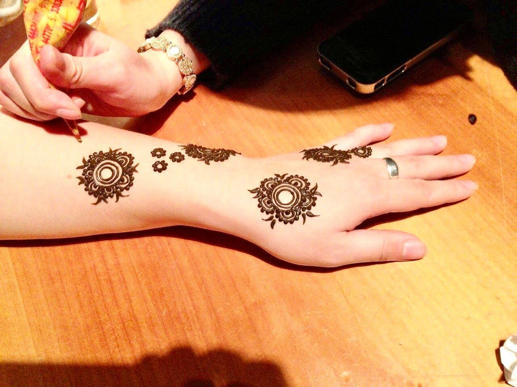 Henna　ヘナタトゥーの体験