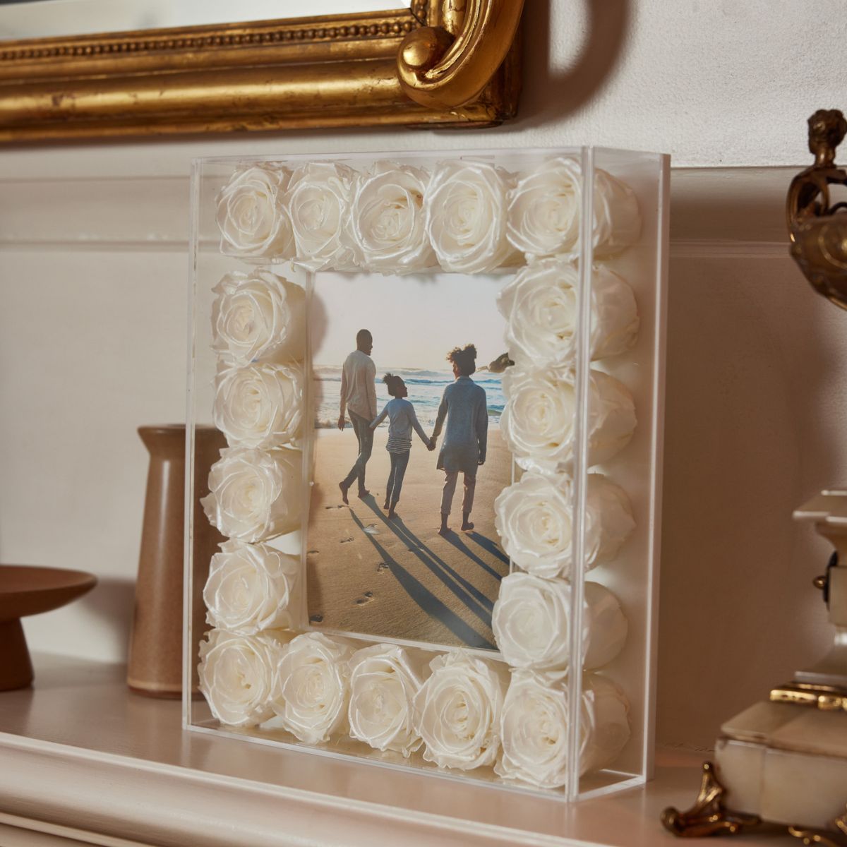 The Fleur Frame With Pearl Sheen Roses and A Family Picture