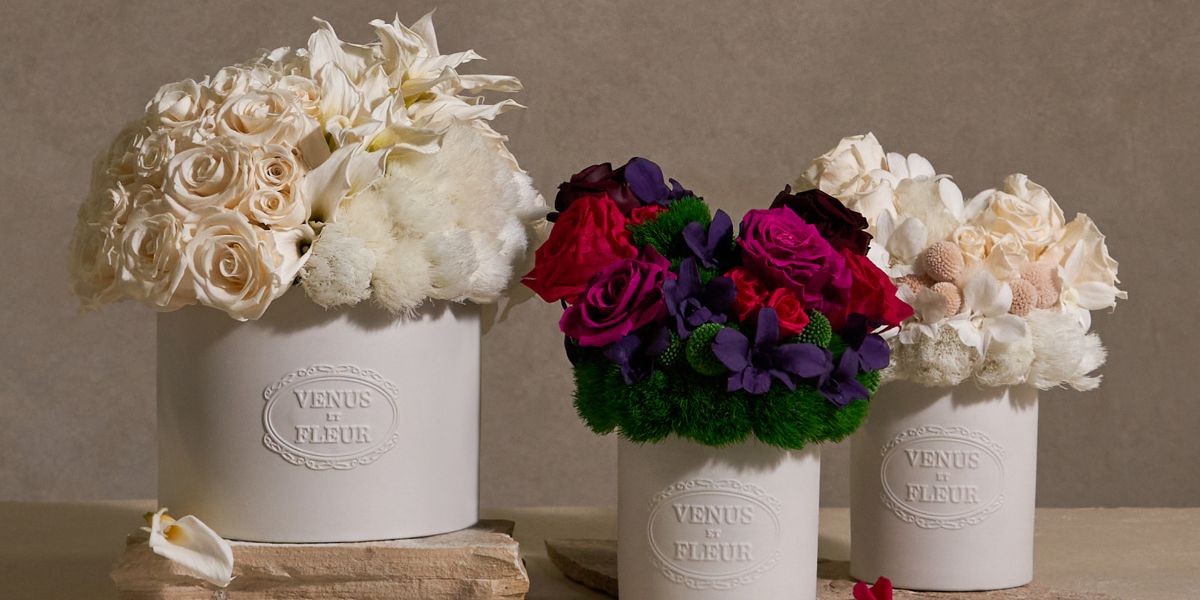 Mixed Eternity Flowers in Thalia Fleura Porcelain Vase - Venus et Fleur