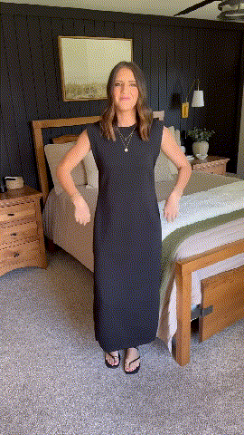 Showcasing the comfy fit yet fashionable design of Alice Perra