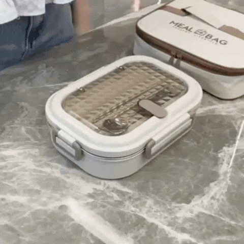 Showcasing the convenient use and hygienic features of SafeLunch
