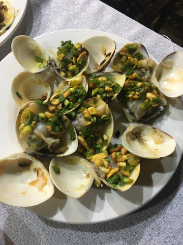 Clams at Tuyet Vietnamese seafood restaurant Hoi An