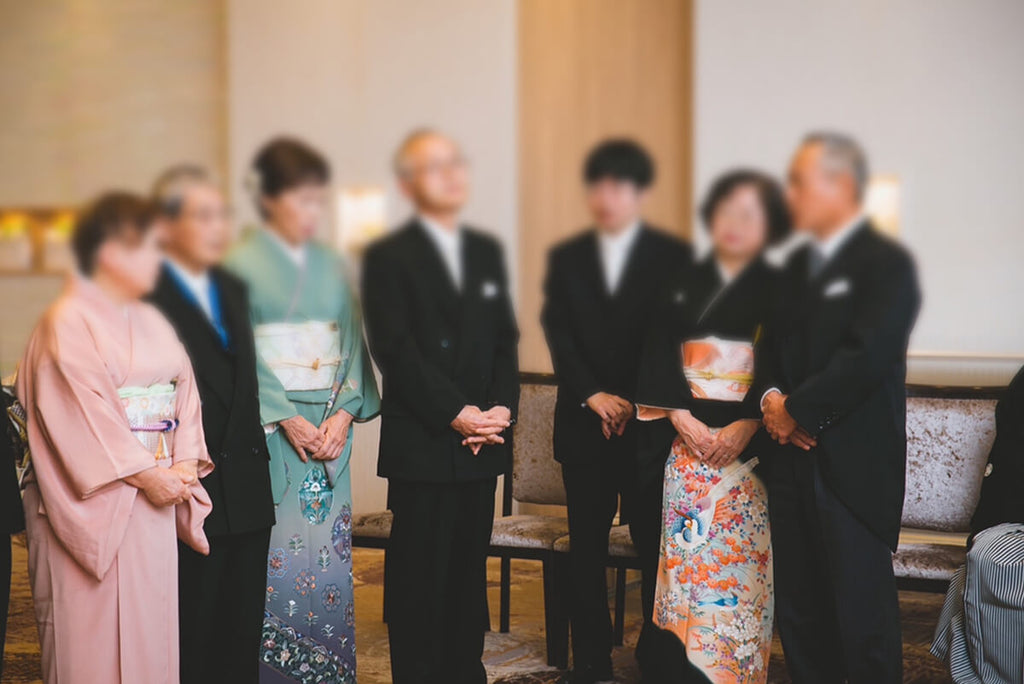 結婚式の参列者の着物