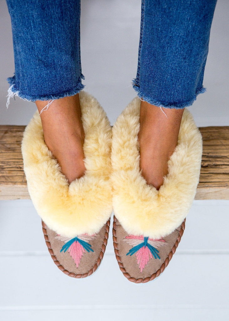 Sheepskin Moccasin Slippers Sand/Pepto 