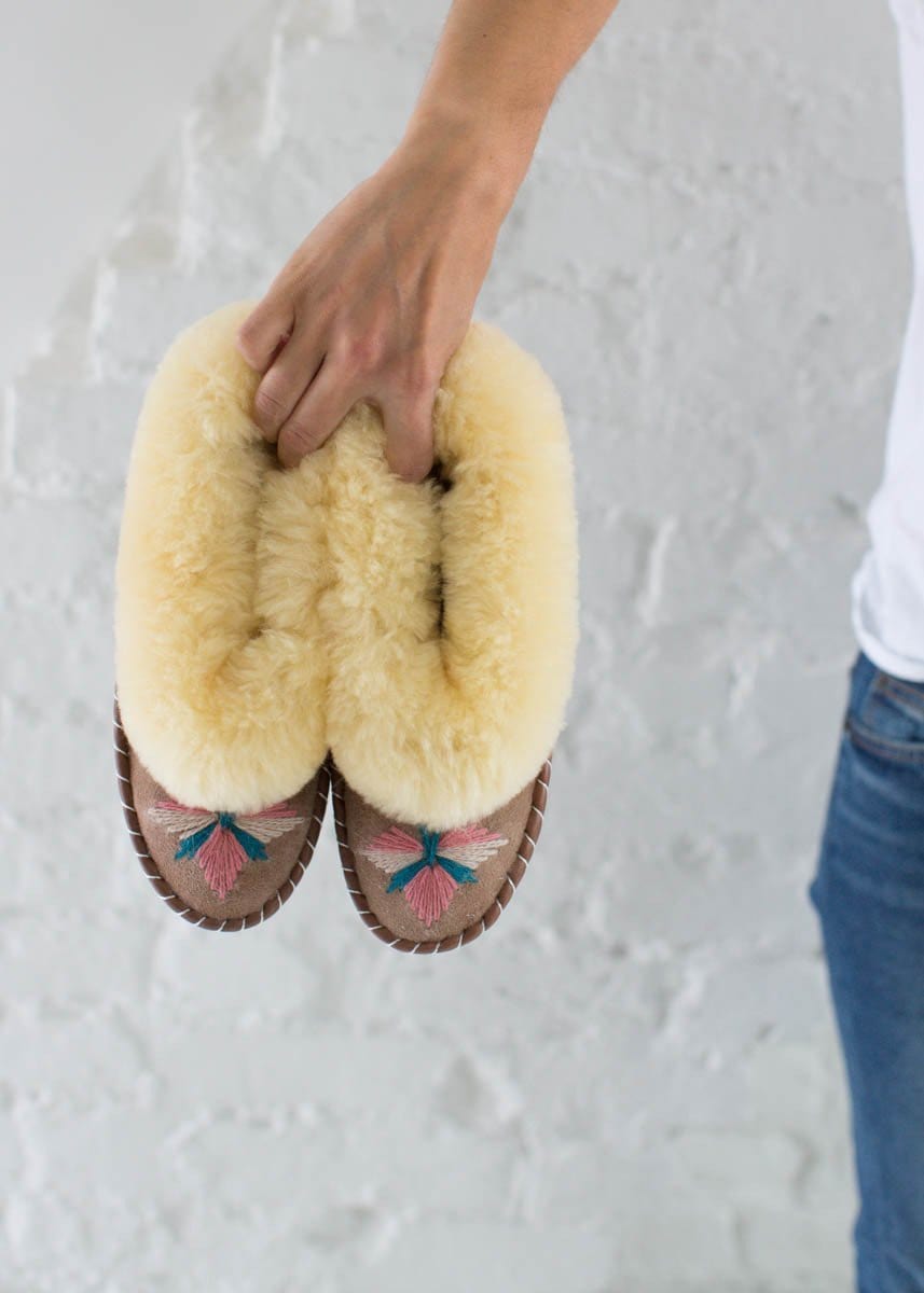 Women's Sheepskin Slippers – Pepto Pink