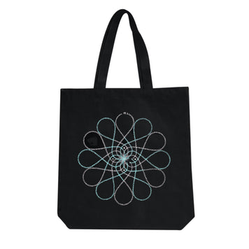 tote-pi-finity-black-1.jpg__PID:8dca7671-34c9-4356-9707-31bf4a52f0f6