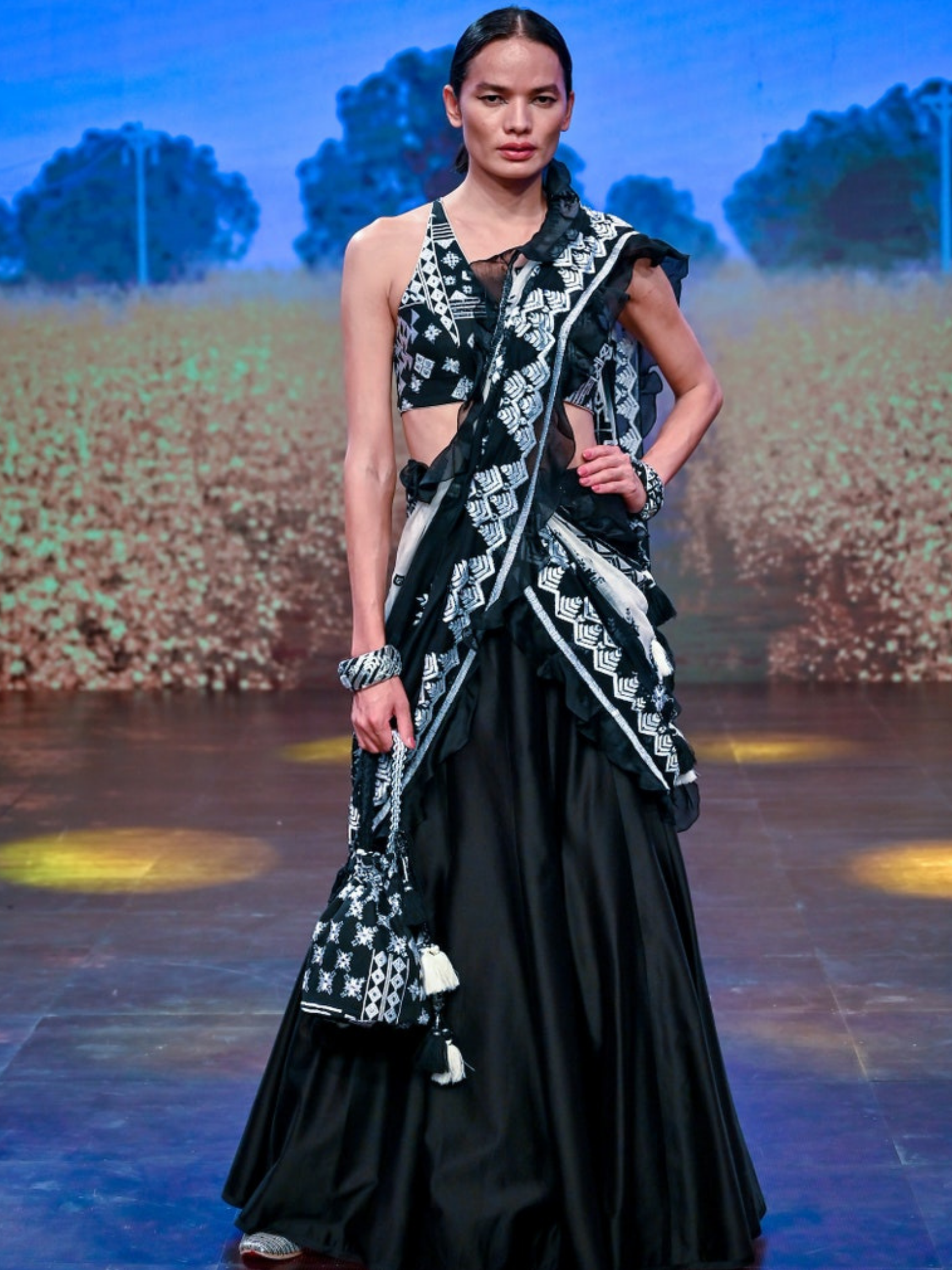 Sukriti & Aakriti at Lakmé Fashion Week 2020