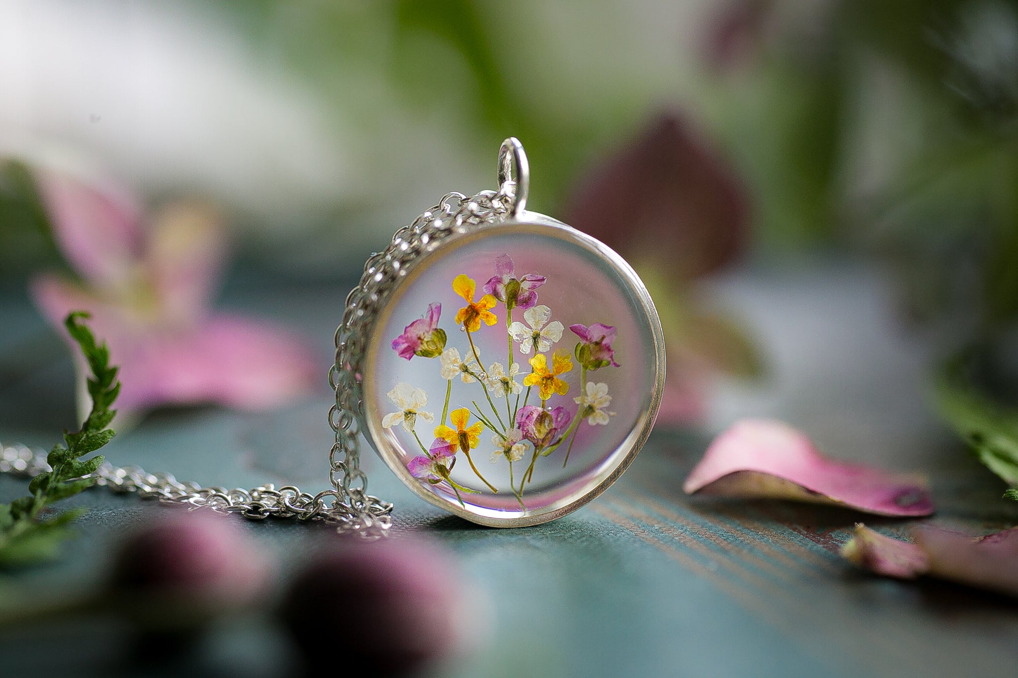 Floral Magnifying Glass Pendant Necklace / Handmade by Ivry Belle Jewelry