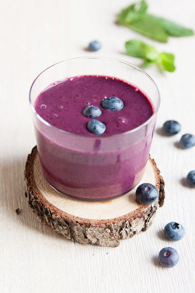 Jus de raisin et concombre aux myrtilles Hurom