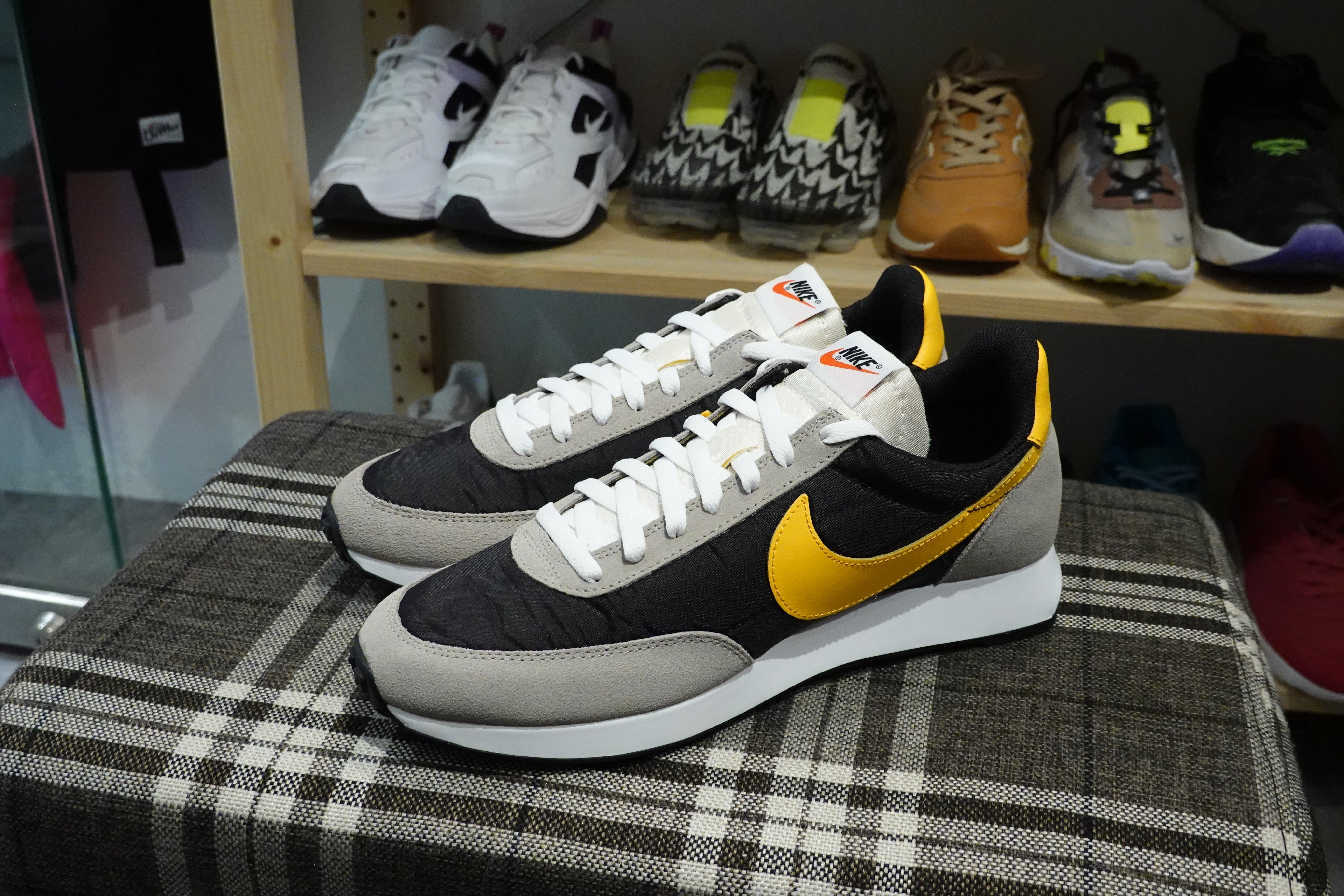 nike air tailwind 79 university gold