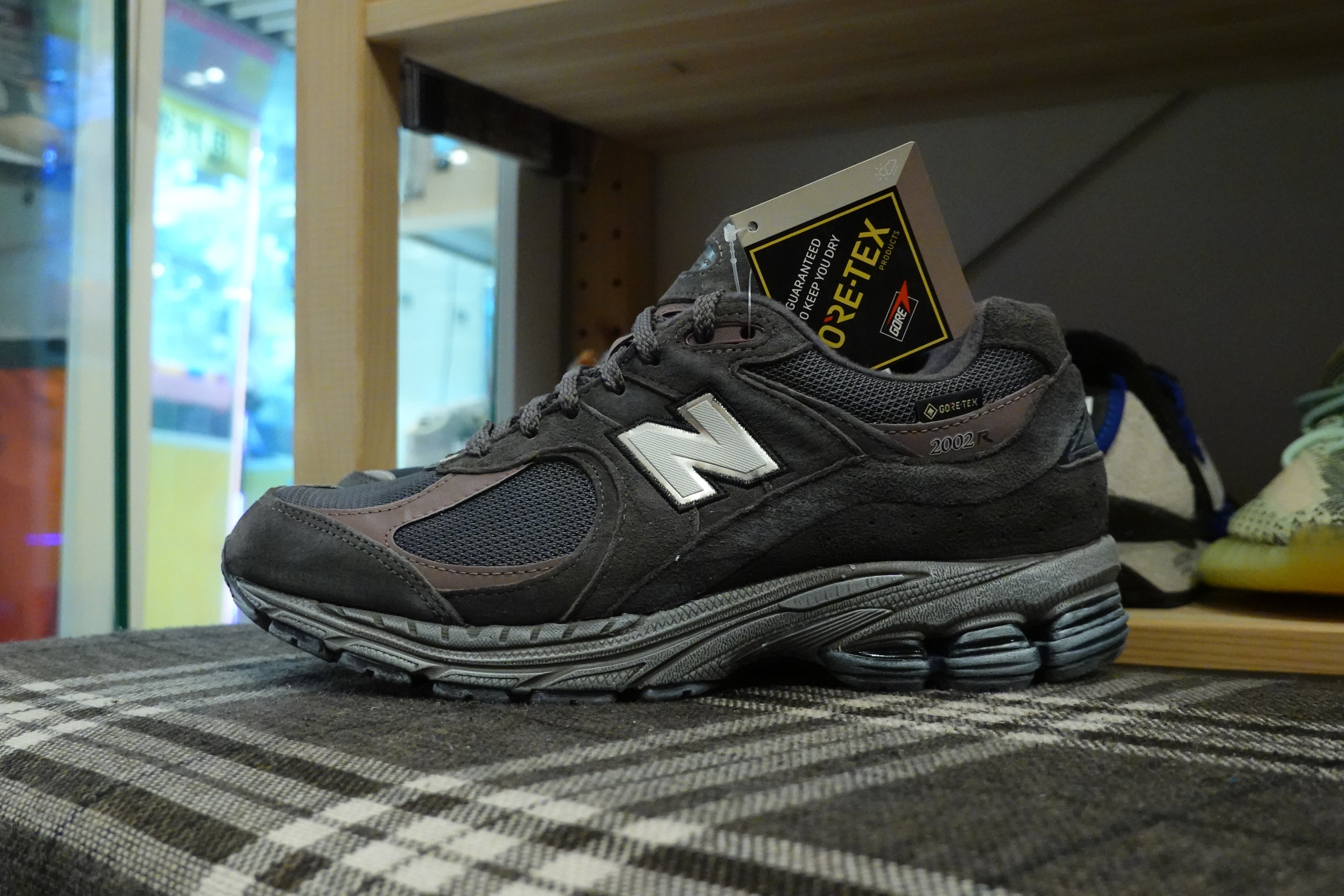 2022年最新春物 【即完売】m2002RXA GORE-TEX new balance 26.5