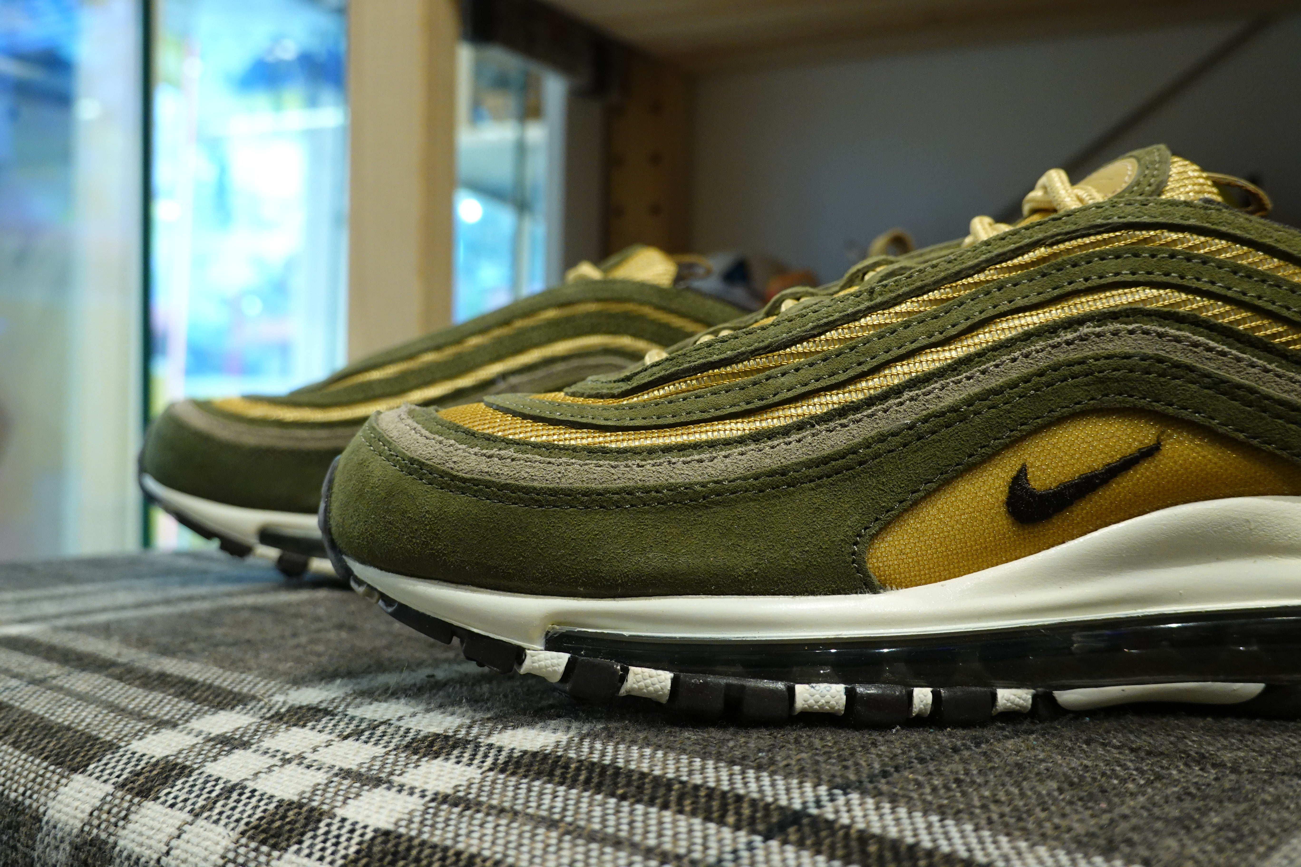 送料無料激安祭 ナイキ AIR MAX 97ROUGH GREEN エア マックス 97 NH