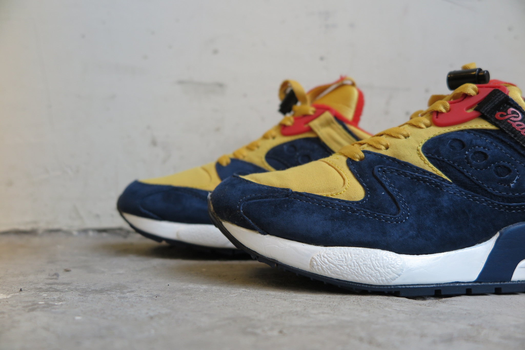 saucony grid 9000 snow beach for sale