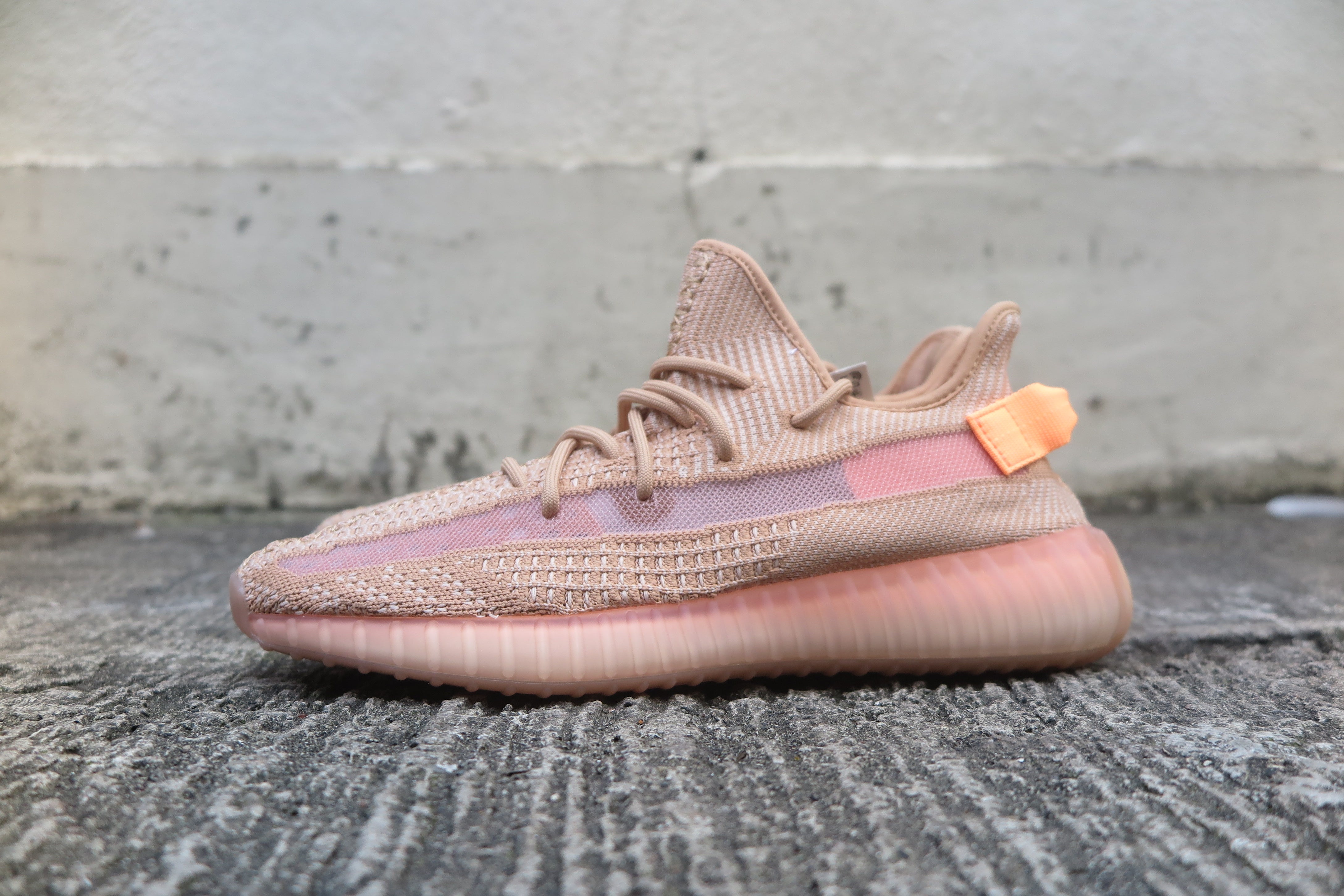 adidas Yeezy Boost 350 V2 \