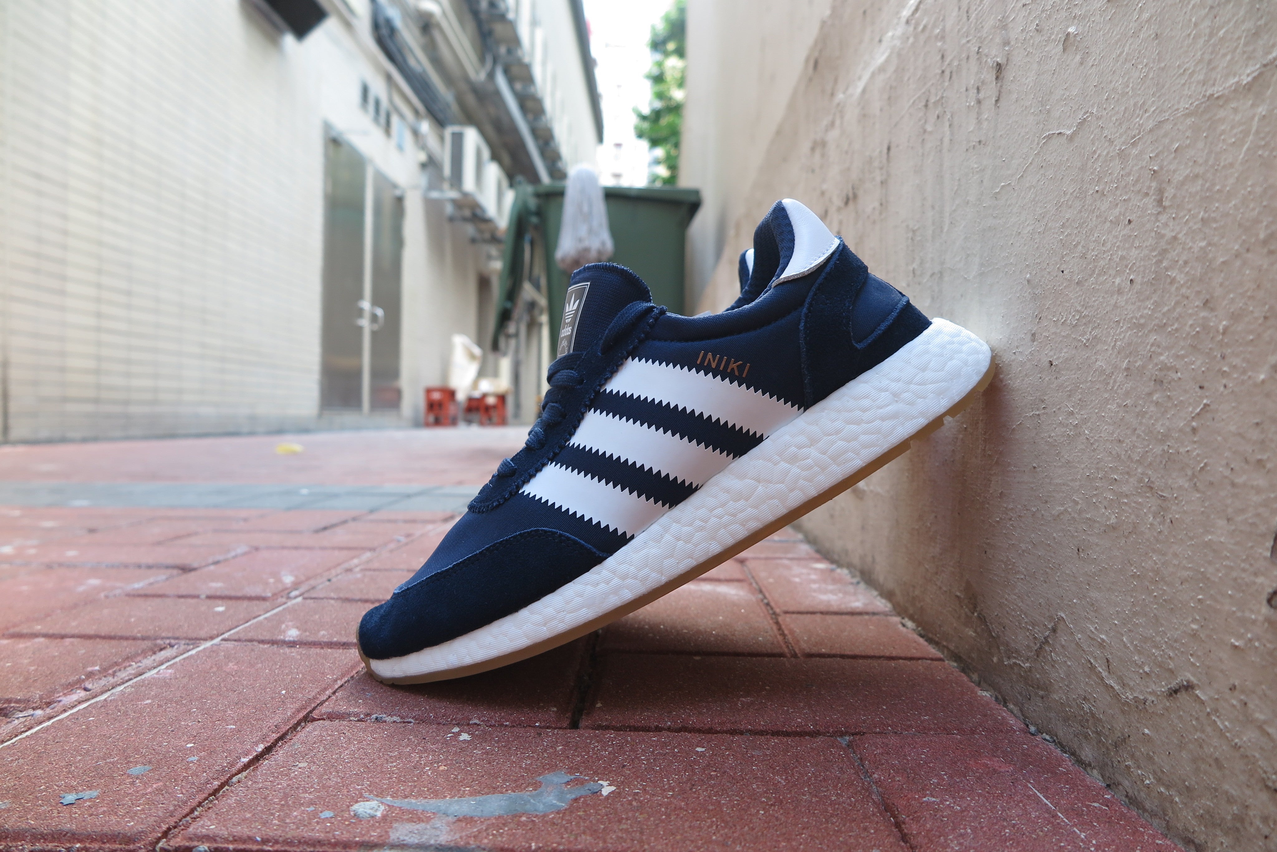 adidas I-5923(Iniki Runner Boost) - Collegiate Navy/Footwear White/Gum