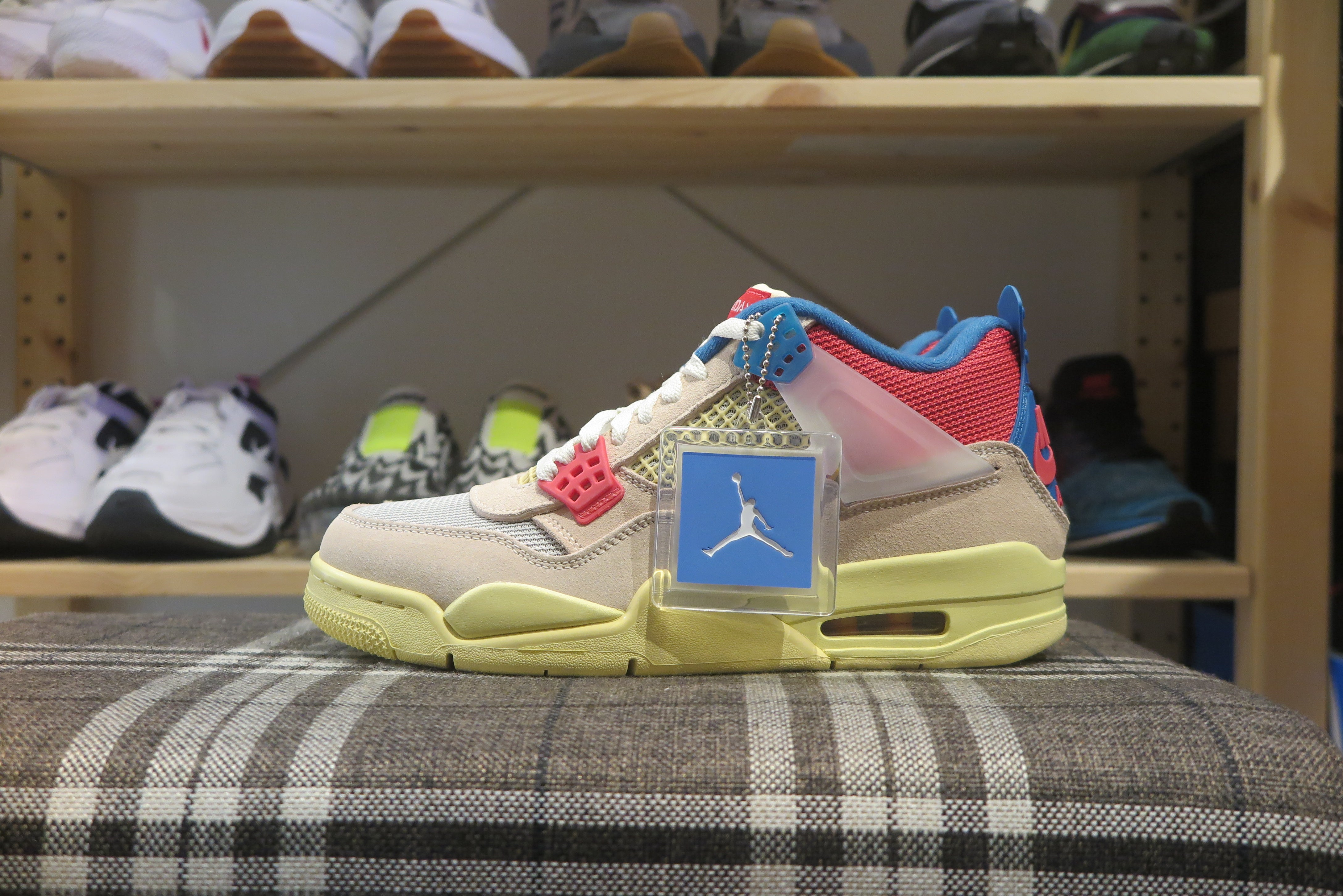 air jordan 4 retro sp guava ice