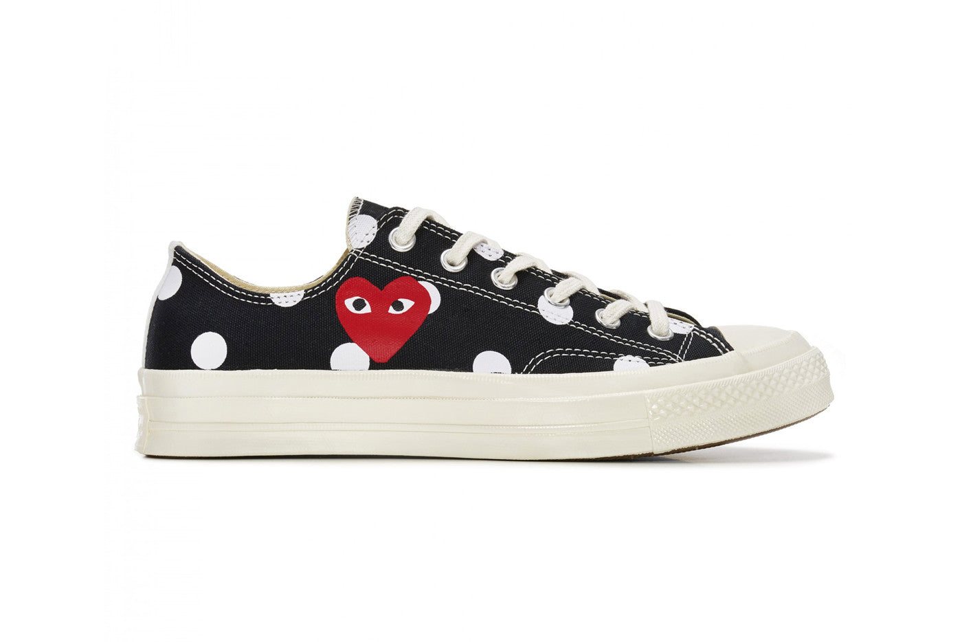 converse polka dot heart