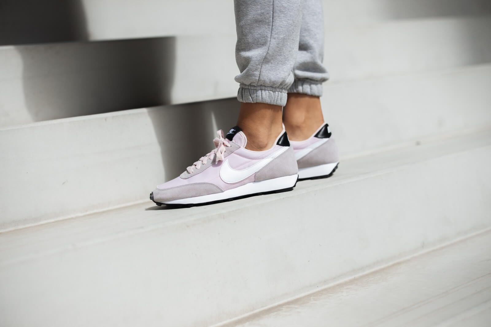 wmns nike daybreak