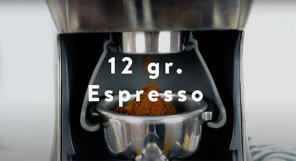 1-2 Espresso je Glas zubereiten.