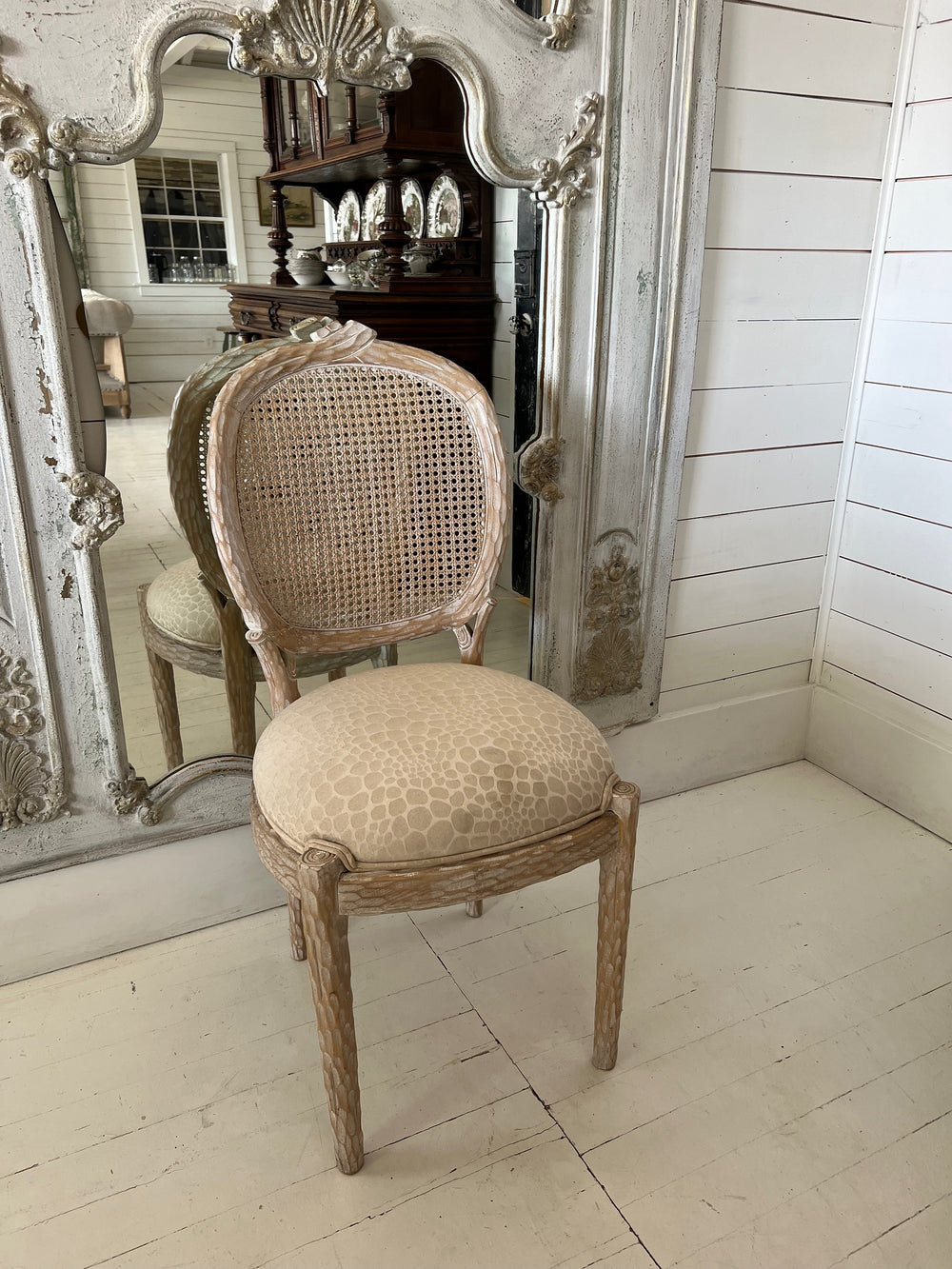 Thrifted Sewing Chair Make-Over – The Dimestore Gypsy
