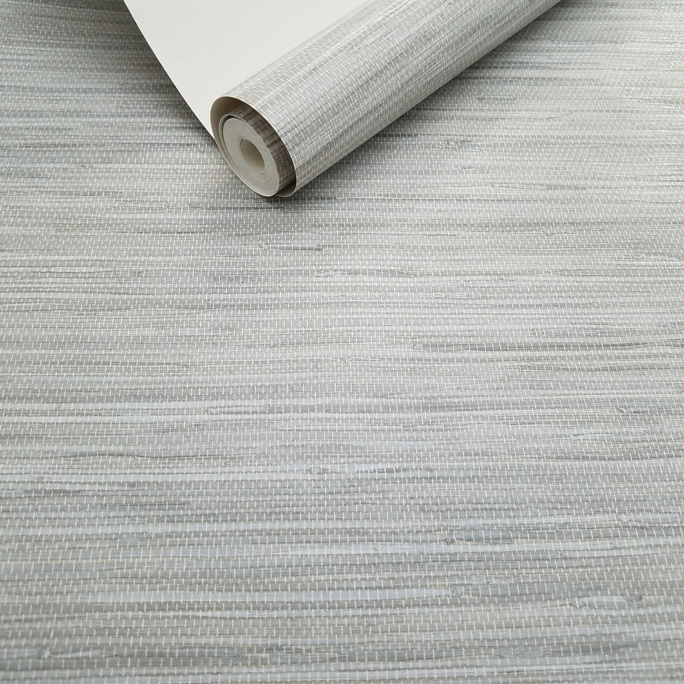 Contemporary Gray Faux Grasscloth Wallpaper NT33705 D Marie Interiors   20170921 142530 1400x 