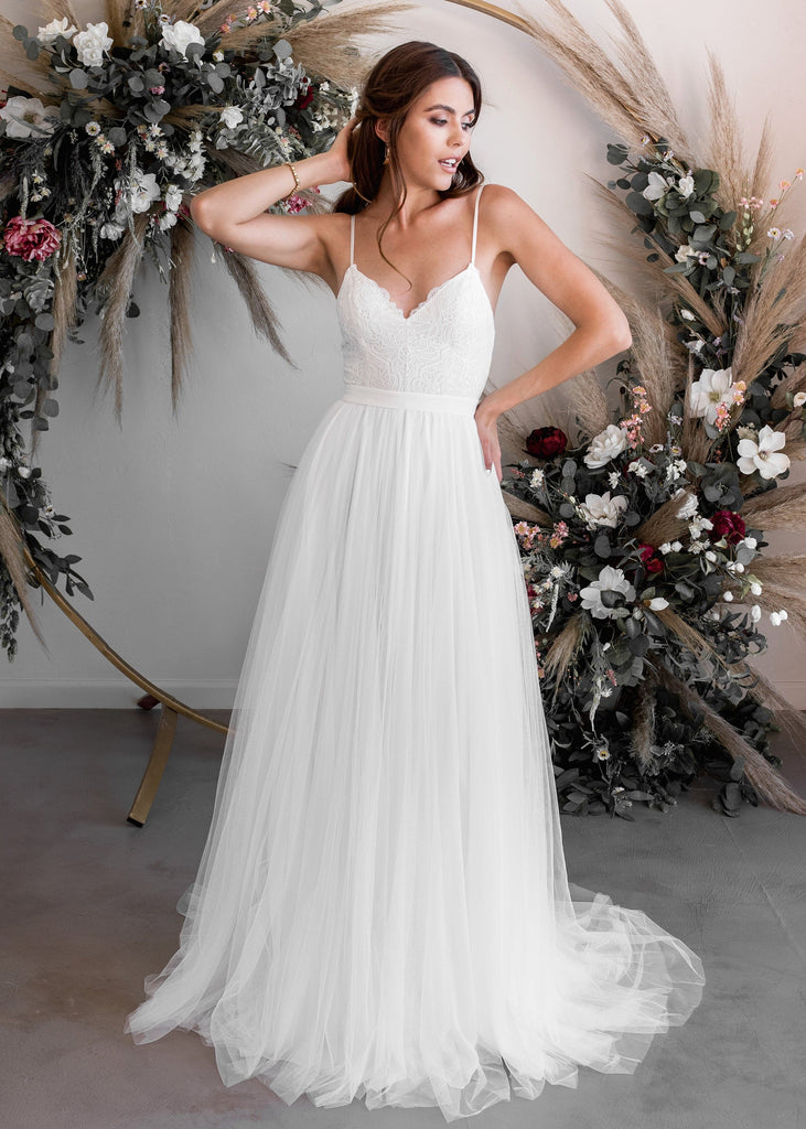 wearyourlove-wedding-dresses-for-free-spirited-brides-wear-your-love