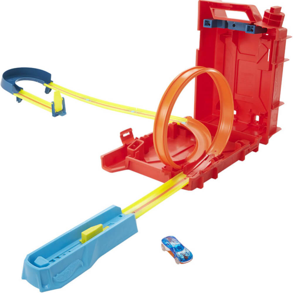 Hot Wheels Massive Loop Mayhem Track Set with Huge 28-Inch Tall